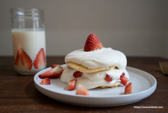 Strawberry-Shortcake-Slush-Recipe